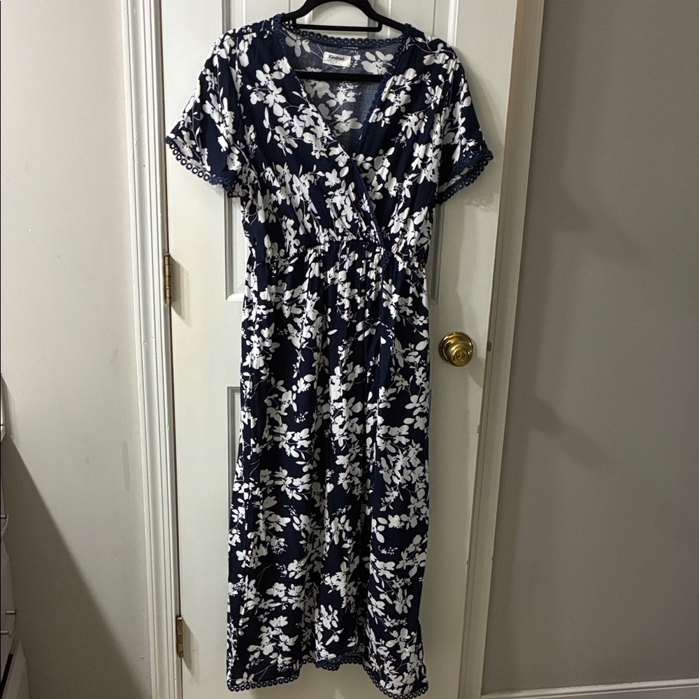 Floral V-Neck Navy and White Midi Dress